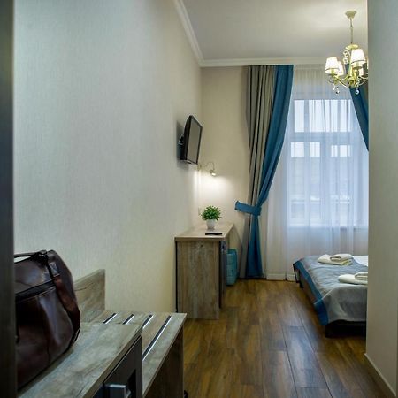 Mini Hotel Barvy Lvova On Horodotska St. エクステリア 写真