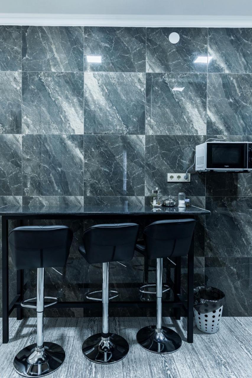 Mini Hotel Barvy Lvova On Horodotska St. エクステリア 写真