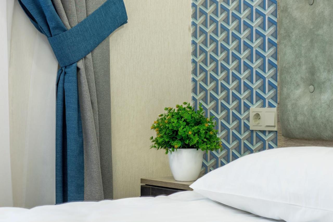 Mini Hotel Barvy Lvova On Horodotska St. エクステリア 写真
