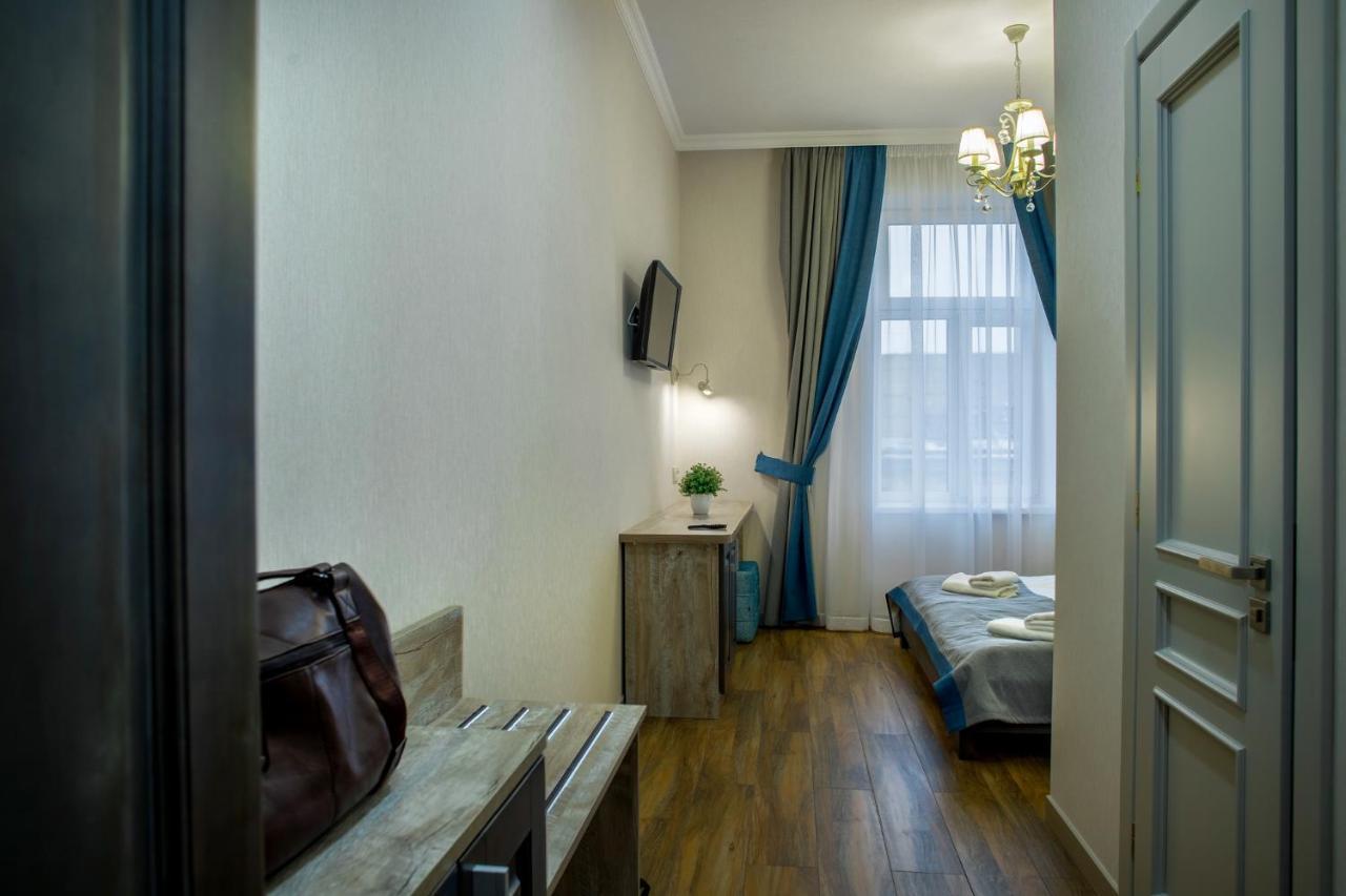 Mini Hotel Barvy Lvova On Horodotska St. エクステリア 写真