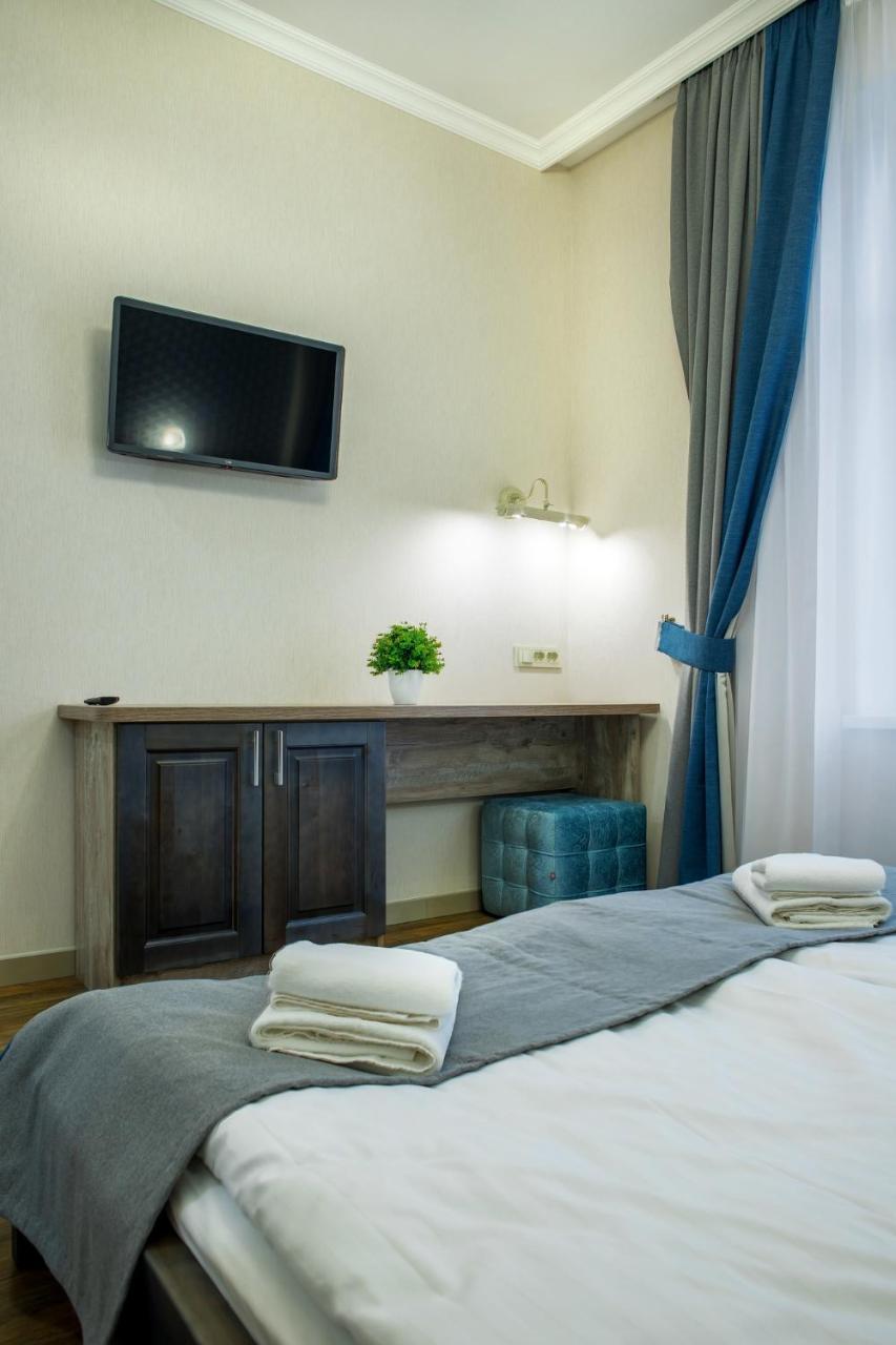 Mini Hotel Barvy Lvova On Horodotska St. エクステリア 写真