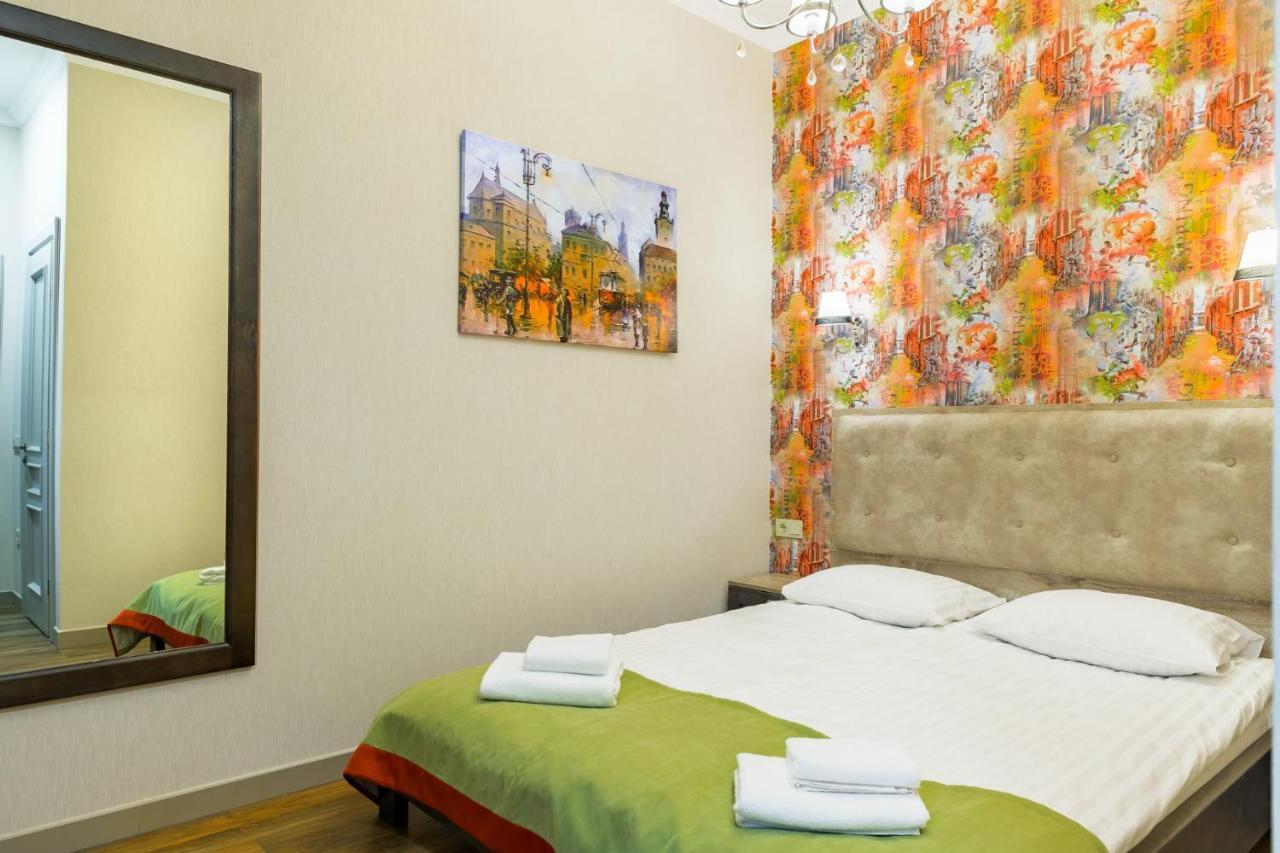 Mini Hotel Barvy Lvova On Horodotska St. エクステリア 写真