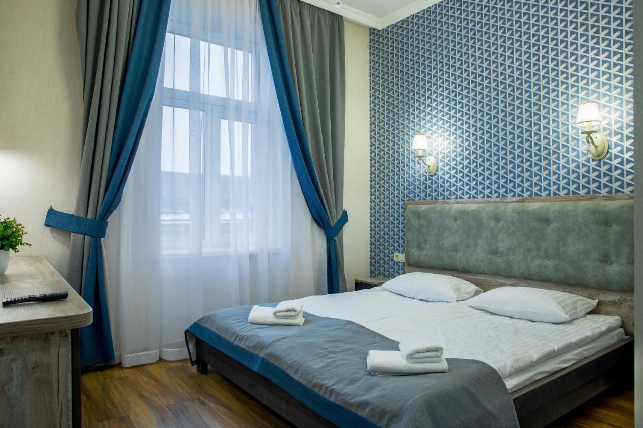 Mini Hotel Barvy Lvova On Horodotska St. エクステリア 写真