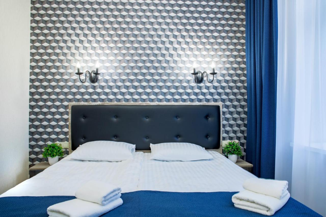 Mini Hotel Barvy Lvova On Horodotska St. エクステリア 写真