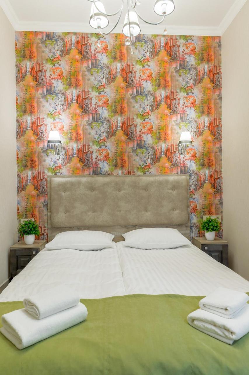 Mini Hotel Barvy Lvova On Horodotska St. エクステリア 写真